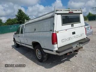✅ 1997 Chevrolet Silverado 2500 • VIN: 1GCGC29R3VE141447 • Lot: 42915006. Wystawiony na IAAI z przebiegiem 239 299 mil. Bezpłatny archiwum sprzedaży aukcyjnych z USA i szczegółowy raport historii pojazdu na DreamBid. Zdjęcie 3.