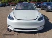 ✅ 2024 Tesla Model Y Long Range • VIN: 7SAYGDEE0RF027744 • Lot: 43405801. Wystawiony na IAAI z przebiegiem 16 832 mil. Bezpłatny archiwum sprzedaży aukcyjnych z USA i szczegółowy raport historii pojazdu na DreamBid. Zdjęcie 12.