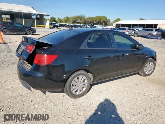 ✅ 2013 Kia Forte EX • VIN: KNAFU4A22D5732416 • Lot: 91218635. Wystawiony na Copart z przebiegiem 143 330 mil. Bezpłatny archiwum sprzedaży aukcyjnych z USA i szczegółowy raport historii pojazdu na DreamBid. Zdjęcie 3.