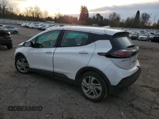 ✅ 2023 Chevrolet Bolt EV 1LT • VIN: 1G1FW6S09P4179336 • Lot: 84229074. Wystawiony na Copart z przebiegiem 27 015 mil. Bezpłatny archiwum sprzedaży aukcyjnych z USA i szczegółowy raport historii pojazdu na DreamBid. Zdjęcie 2.