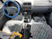 ✅ 1997 Suzuki X-90 • VIN: JS3LB11S7V4100188 • Lot: 86440804. Wystawiony na Copart z przebiegiem Nie podano. Bezpłatny archiwum sprzedaży aukcyjnych z USA i szczegółowy raport historii pojazdu na DreamBid. Zdjęcie 8.