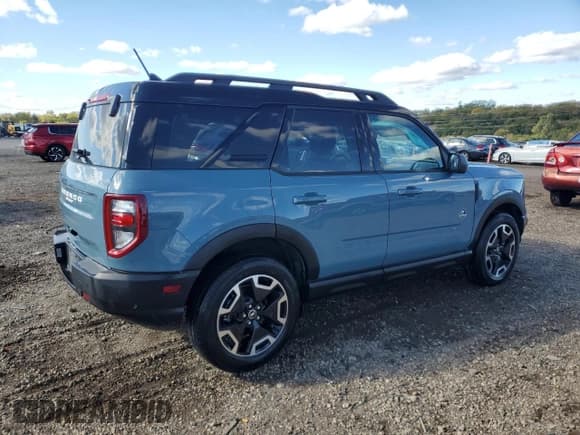✅ 2023 Ford Bronco Sport Outer Banks • VIN: 3FMCR9C6XPRE28865 • Lot: 89677715. Wystawiony na Copart z przebiegiem 35 266 mil. Bezpłatny archiwum sprzedaży aukcyjnych z USA i szczegółowy raport historii pojazdu na DreamBid. Zdjęcie 3.