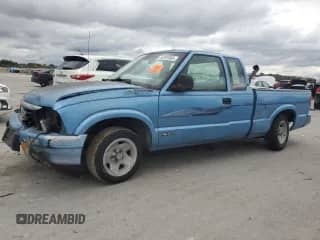 ✅ 1996 Chevrolet S-10 LS • VIN: 1GCCS1944TK163181 • Lot: 85397065. Listed on Copart with 337,965 mi. Free auction sales archive from the USA and detailed vehicle history report at DreamBid. Image 1.