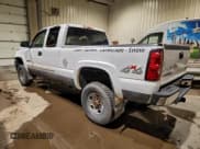 ✅ 2005 Chevrolet Silverado 2500HD LS • VIN: 1GCHK29U45E311987 • Lot: 93718665. Wystawiony na Copart z przebiegiem 256 364 mil. Bezpłatny archiwum sprzedaży aukcyjnych z USA i szczegółowy raport historii pojazdu na DreamBid. Zdjęcie 2.