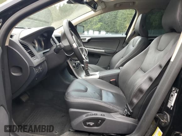 ✅ 2013 Volvo XC60 3.2L • VIN: YV4940DZ5D2415262 • Лот: 71211495. Опубликован ранее на Copart с пробегом 86 399 миль. Бесплатный доступ к архиву аукционных продаж из США и подробный отчёт об истории автомобиля на DreamBid. Изображение 7.