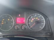 ✅ 2009 Volkswagen Rabbit S • VIN: WVWAA71K99W089944 • Lot: 42784134. Wystawiony na IAAI z przebiegiem 125 531 mil. Bezpłatny archiwum sprzedaży aukcyjnych z USA i szczegółowy raport historii pojazdu na DreamBid. Zdjęcie 7.