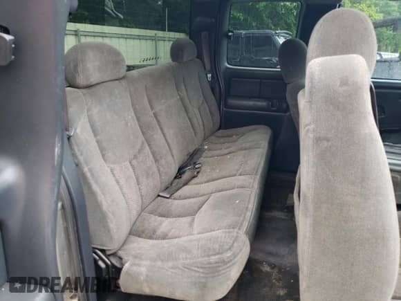 ✅ 2001 Chevrolet Silverado 1500 • VIN: 2GCEC19W211218487 • Lot: 53345414. Wystawiony na Copart z przebiegiem 351 214 mil mil. Skorzystaj z bezpłatnego archiwum sprzedaży aukcyjnych z USA i zobacz szczegółowy raport historii pojazdu na DreamBid. Zdjęcie 11.