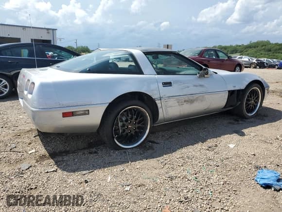 ✅ 1996 Chevrolet Corvette • VIN: 1G1YY22P8T5111896 • Lot: 65449105. Listed on Copart with 68,667 mi. Free auction sales archive from the USA and detailed vehicle history report at DreamBid. Image 3.