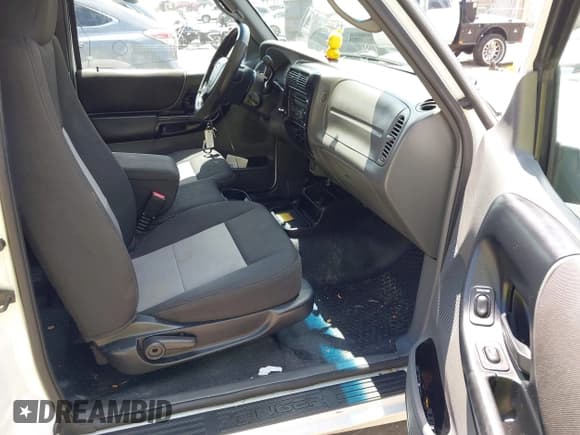 ✅ 2006 Ford Ranger STX • VIN: 1FTYR44E16PA65185 • Lot: 42786848. Listed on IAAI with 239,254 mi. Free auction sales archive from the USA and detailed vehicle history report at DreamBid. Image 5.