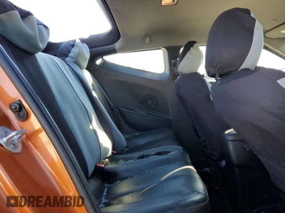 ✅ 2013 Hyundai Veloster Turbo • VIN: KMHTC6AE6DU132451 • Lot: 46292235. Wystawiony na Copart z przebiegiem 109 302 mil. Bezpłatny archiwum sprzedaży aukcyjnych z USA i szczegółowy raport historii pojazdu na DreamBid. Zdjęcie 10.