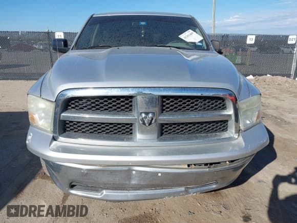 ✅ 2009 Dodge 1500 TRX • VIN: 1D3HB13P99S806102 • Lot: 41361469. Wystawiony na IAAI z przebiegiem 205 577 mil. Bezpłatny archiwum sprzedaży aukcyjnych z USA i szczegółowy raport historii pojazdu na DreamBid. Zdjęcie 12.