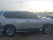 ✅ 2018 Lexus GX 460 Premium • VIN: JTJBM7FX8J5204251 • Lot: 43739027. Wystawiony na IAAI z przebiegiem 105 685 mil. Bezpłatny archiwum sprzedaży aukcyjnych z USA i szczegółowy raport historii pojazdu na DreamBid. Zdjęcie 13.