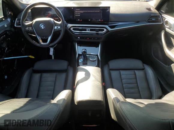 ✅ 2023 BMW i4 eDrive40 • VIN: WBY73AW06PFP47885 • Lot: 89691725. Listed on Copart with 60,261 mi. Free auction sales archive from the USA and detailed vehicle history report at DreamBid. Image 8.