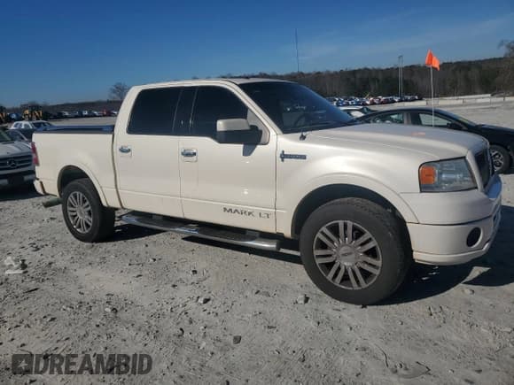 ✅ 2007 Lincoln Mark LT • VIN: 5LTPW18577FJ11958 • Lot: 85960714. Wystawiony na Copart z przebiegiem 230 147 mil. Bezpłatny archiwum sprzedaży aukcyjnych z USA i szczegółowy raport historii pojazdu na DreamBid. Zdjęcie 4.