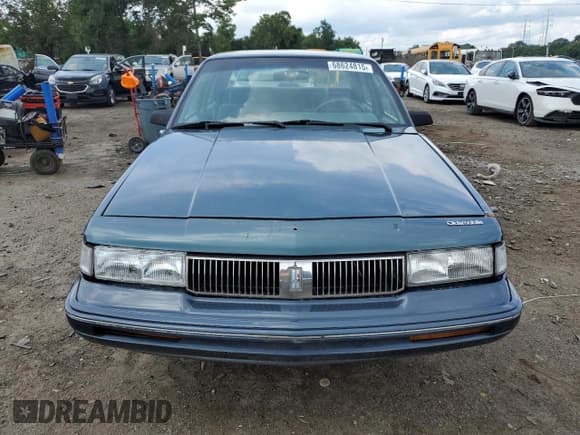 ✅ 1996 Oldsmobile Cutlass Ciera 1SA VX5 • VIN: 1G3AJ55M9T6422926 • Lot: 68624815. Listed on Copart with 111,803 mi. Free auction sales archive from the USA and detailed vehicle history report at DreamBid. Image 5.