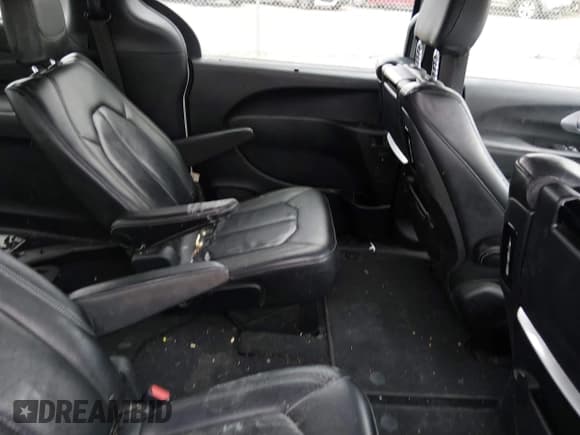 ✅ 2018 Chrysler Pacifica Touring L Plus • VIN: 2C4RC1EG8JR338070 • Lot: 43731413. Wystawiony na IAAI z przebiegiem 169 772 mil. Bezpłatny archiwum sprzedaży aukcyjnych z USA i szczegółowy raport historii pojazdu na DreamBid. Zdjęcie 8.