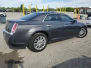 ✅ 2013 Chrysler 300 C • VIN: 2C3CCAKT3DH648147 • Лот: 59523465. Опубликован ранее на Copart с пробегом 162 608 миль. Бесплатный доступ к архиву аукционных продаж из США и подробный отчёт об истории автомобиля на DreamBid. Изображение 3.