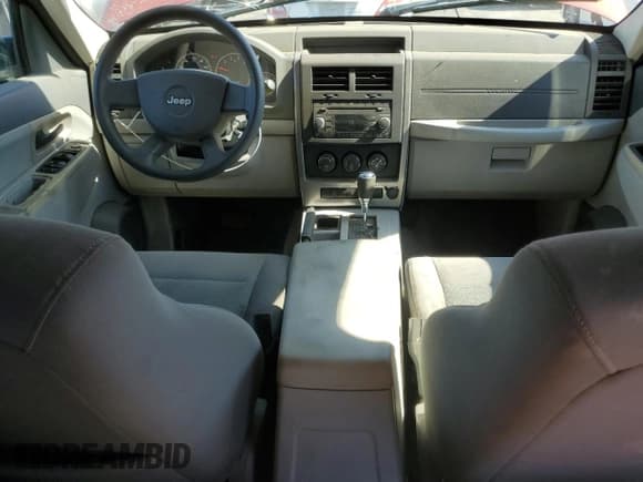 ✅ 2008 Jeep Liberty Sport • VIN: 1J8GP28K88W106919 • Лот: 66523435. Опубликован ранее на Copart с пробегом 273 101 миль. Бесплатный доступ к архиву аукционных продаж из США и подробный отчёт об истории автомобиля на DreamBid. Изображение 8.