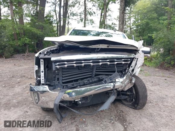 ✅ 2018 Chevrolet Silverado 1500 LTZ • VIN: 3GCUKSEC8JG360544 • Lot: 42746960. Wystawiony na IAAI z przebiegiem Nie podano. Bezpłatny archiwum sprzedaży aukcyjnych z USA i szczegółowy raport historii pojazdu na DreamBid. Zdjęcie 6.