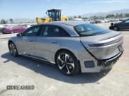 ✅ 2024 Lucid Air Pure • VIN: 50EA1PGA6RA004761 • Lot: 58267915. Wystawiony na Copart z przebiegiem 6 913 mil. Bezpłatny archiwum sprzedaży aukcyjnych z USA i szczegółowy raport historii pojazdu na DreamBid. Zdjęcie 2.