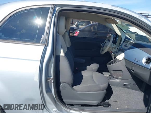 ✅ 2013 FIAT 500 Pop • VIN: 3C3CFFAR4DT742832 • Лот: 43564475. Опубликован ранее на IAAI с пробегом 92 024 миль. Бесплатный доступ к архиву аукционных продаж из США и подробный отчёт об истории автомобиля на DreamBid. Изображение 5.