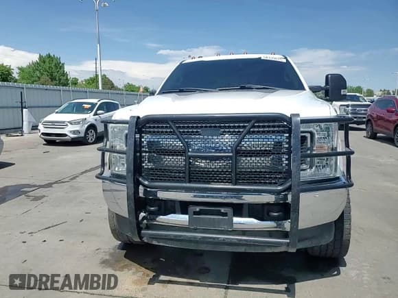 ✅ 2017 Ford F-350 Platinum • VIN: 1FT8W3BT8HEB47658 • Lot: 58339075. Listed on Copart with 89,934 mi. Free auction sales archive from the USA and detailed vehicle history report at DreamBid. Image 13.