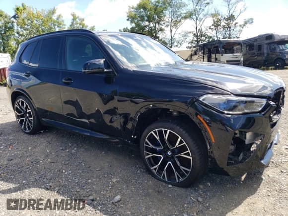 ✅ 2022 BMW X5 M • VIN: 5YMJU0C09N9K23281 • Lot: 70978304. Wystawiony na Copart z przebiegiem 16 293 mil. Bezpłatny archiwum sprzedaży aukcyjnych z USA i szczegółowy raport historii pojazdu na DreamBid. Zdjęcie 4.