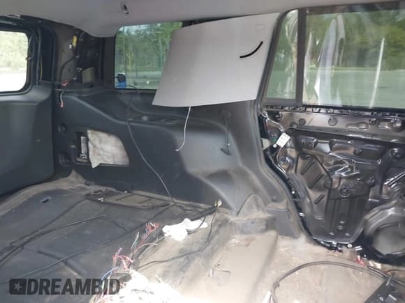 ✅ 2016 Chevrolet Tahoe Commercial • VIN: 1GNLCDECXGR119833 • Lot: 41957527. Listed on IAAI with 248,855 mi. Free auction sales archive from the USA and detailed vehicle history report at DreamBid. Image 8.