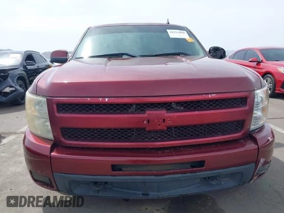 ✅ 2009 Chevrolet Silverado 1500 • VIN: 1GCEC39Y49Z189445 • Lot: 41933868. Wystawiony na IAAI z przebiegiem 209 596 mil. Bezpłatny archiwum sprzedaży aukcyjnych z USA i szczegółowy raport historii pojazdu na DreamBid. Zdjęcie 12.