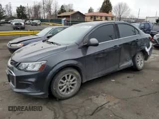 2018 Chevrolet Sonic LT с VIN 1G1JD5SB5J4128516, выставлен на аукционе Copart как лот 48971725 с пробегом 110 391 миль миль и Списание • Salvage title. История ставок и продаж доступна на DreamBid. Изображение 1.