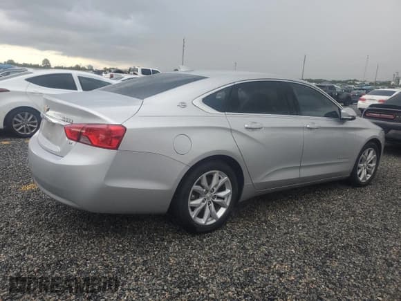 ✅ 2017 Chevrolet Impala LT • VIN: 2G1105S3XH9113182 • Лот: 74003924. Опубликован ранее на Copart с пробегом Не указан. Бесплатный доступ к архиву аукционных продаж из США и подробный отчёт об истории автомобиля на DreamBid. Изображение 3.