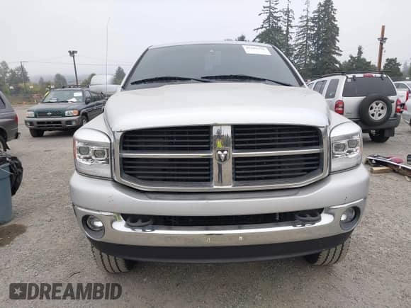 2006 Dodge 3500 SLT z VIN 3D7LX38CX6G244581, wystawiony jako IAAI lot #43207376 z przebiegiem 254 558 mil mil oraz . Historia ofert i sprzedaży dostępna na DreamBid. Obrazek 13.