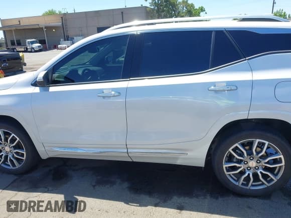 ✅ 2022 GMC Terrain Denali • VIN: 3GKALXEV8NL311151 • Lot: 42321710. Listed on IAAI with 54,321 mi. Free auction sales archive from the USA and detailed vehicle history report at DreamBid. Image 14.