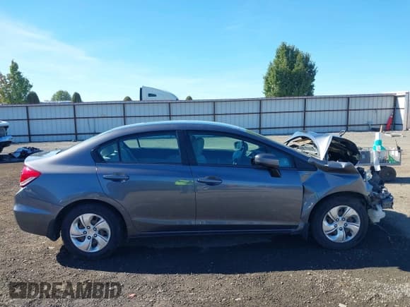 ✅ 2014 Honda Civic LX • VIN: 2HGFB2F57EH552859 • Lot: 43387845. Listed on IAAI with 129,780 mi. Free auction sales archive from the USA and detailed vehicle history report at DreamBid. Image 14.