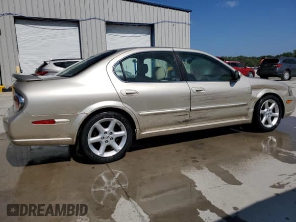 ✅ 2002 Nissan Maxima SE • VIN: JN1DA31D12T200570 • Lot: 71503385. Wystawiony na Copart z przebiegiem 153 825 mil. Bezpłatny archiwum sprzedaży aukcyjnych z USA i szczegółowy raport historii pojazdu na DreamBid. Zdjęcie 3.