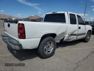 ✅ 2004 Chevrolet Silverado 1500 LS • VIN: 2GCEC19V241150171 • Лот: 72155024. Опубликован ранее на Copart с пробегом 186 553 миль. Бесплатный доступ к архиву аукционных продаж из США и подробный отчёт об истории автомобиля на DreamBid. Изображение 3.