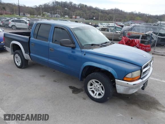 ✅ 2004 Dodge Dakota SLT • VIN: 1D7HG48NX4S585546 • Lot: 41836690. Wystawiony na IAAI z przebiegiem 191 735 mil. Bezpłatny archiwum sprzedaży aukcyjnych z USA i szczegółowy raport historii pojazdu na DreamBid. Zdjęcie 1.