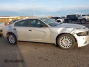 ✅ 2019 Dodge Charger Police • VIN: 2C3CDXKT2KH647911 • Lot: 43662586. Wystawiony na IAAI z przebiegiem 97 696 mil. Bezpłatny archiwum sprzedaży aukcyjnych z USA i szczegółowy raport historii pojazdu na DreamBid. Zdjęcie 13.