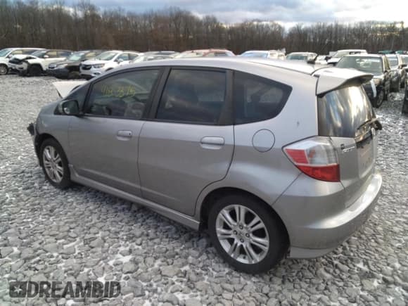 ✅ 2010 Honda Fit Sport • VIN: JHMGE8H48AS007305 • Lot: 91803375. Listed on Copart with Not provided. Free auction sales archive from the USA and detailed vehicle history report at DreamBid. Image 2.