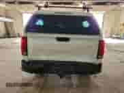 2023 Chevrolet Colorado 2WD Work Truck z VIN 1GCPSBEK1P1138035, wystawiony jako Copart lot #90450115 z przebiegiem 77 080 mil mil oraz Nie do naprawy • Non repairable. Historia ofert i sprzedaży dostępna na DreamBid. Obrazek 6.