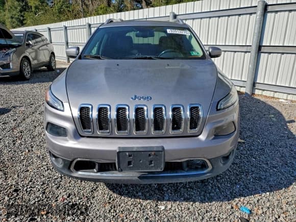 ✅ 2015 Jeep Cherokee Limited • VIN: 1C4PJMDS0FW706082 • Lot: 93913215. Wystawiony na Copart z przebiegiem Nie podano. Bezpłatny archiwum sprzedaży aukcyjnych z USA i szczegółowy raport historii pojazdu na DreamBid. Zdjęcie 5.