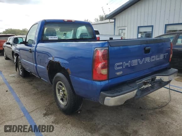 ✅ 2004 Chevrolet Silverado 1500 Work Truck • VIN: 1GCEC14X24Z121737 • Лот: 73524464. Опубликован ранее на Copart с пробегом 197 076 миль. Бесплатный доступ к архиву аукционных продаж из США и подробный отчёт об истории автомобиля на DreamBid. Изображение 2.