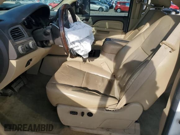 ✅ 2013 GMC Sierra 2500HD Denali • VIN: 1GT125E85DF209912 • Lot: 69781475. Listed on Copart with 200,443 mi. Free auction sales archive from the USA and detailed vehicle history report at DreamBid. Image 7.