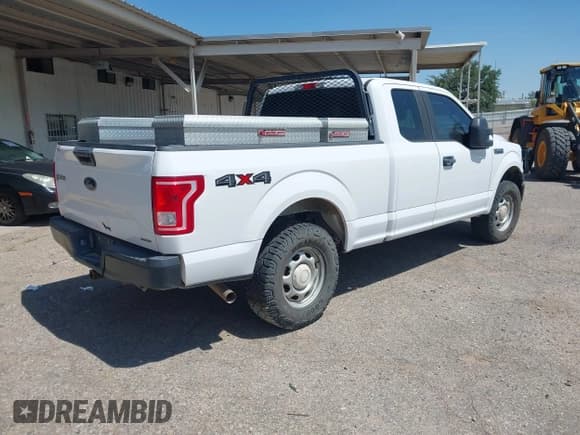 ✅ 2015 Ford F-150 XLT • VIN: 1FTFX1EF9FKD84687 • Lot: 42482386. Wystawiony na IAAI z przebiegiem 299 523 mil. Bezpłatny archiwum sprzedaży aukcyjnych z USA i szczegółowy raport historii pojazdu na DreamBid. Zdjęcie 4.