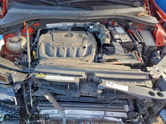 ✅ 2018 Volkswagen Tiguan SEL Premium • VIN: 3VV4B7AX6JM188376 • Лот: 93903355. Опубликован ранее на Copart с пробегом 48 689 миль. Бесплатный доступ к архиву аукционных продаж из США и подробный отчёт об истории автомобиля на DreamBid. Изображение 11.