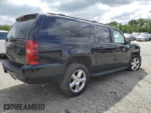 ✅ 2014 Chevrolet Suburban LT • VIN: 1GNSKJE72ER149065 • Lot: 61887944. Wystawiony na Copart z przebiegiem 244 214 mil. Bezpłatny archiwum sprzedaży aukcyjnych z USA i szczegółowy raport historii pojazdu na DreamBid. Zdjęcie 3.