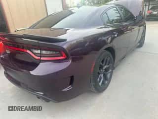 2022 Dodge Charger GT z VIN 2C3CDXHG9NH221499, wystawiony jako Copart lot #87306105 z przebiegiem 48 209 mil mil oraz Czysty tytuł • Clean title. Historia ofert i sprzedaży dostępna na DreamBid. Obrazek 4.
