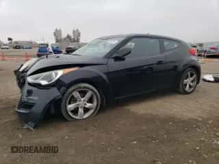 2013 Hyundai Veloster w/Black Int с VIN KMHTC6AD8DU179620, выставлен на аукционе Copart как лот 73060234 с пробегом 149 425 миль миль и Списание • Salvage title. История ставок и продаж доступна на DreamBid. Изображение 1.