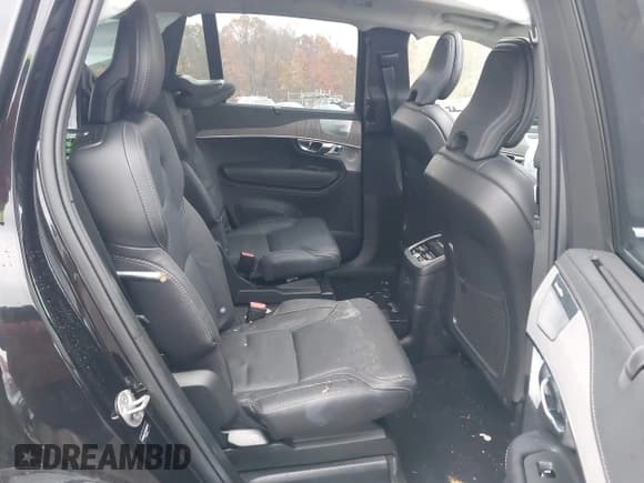 ✅ 2025 Volvo XC90 • VIN: YV4H60JF7S1303761 • Lot: 43584021. Wystawiony na IAAI z przebiegiem 9 510 mil. Bezpłatny archiwum sprzedaży aukcyjnych z USA i szczegółowy raport historii pojazdu na DreamBid. Zdjęcie 8.