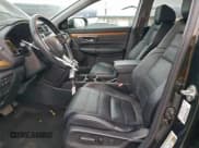 ✅ 2018 Honda CR-V EX-L • VIN: 7FARW2H84JE013577 • Лот: 95838555. Опубликован ранее на Copart с пробегом 63 697 миль. Бесплатный доступ к архиву аукционных продаж из США и подробный отчёт об истории автомобиля на DreamBid. Изображение 7.